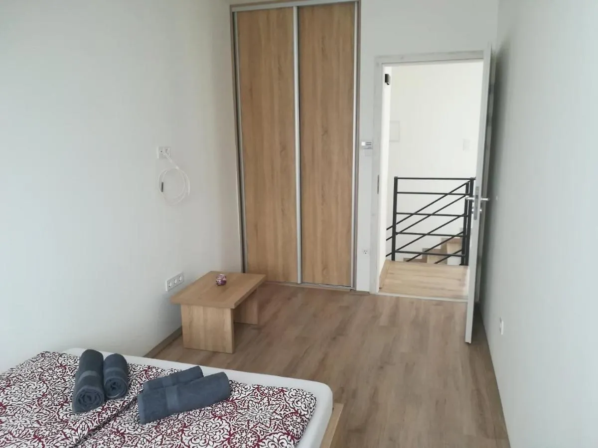 Hajnal Apartmanház Hajdúszoboszló 0*,